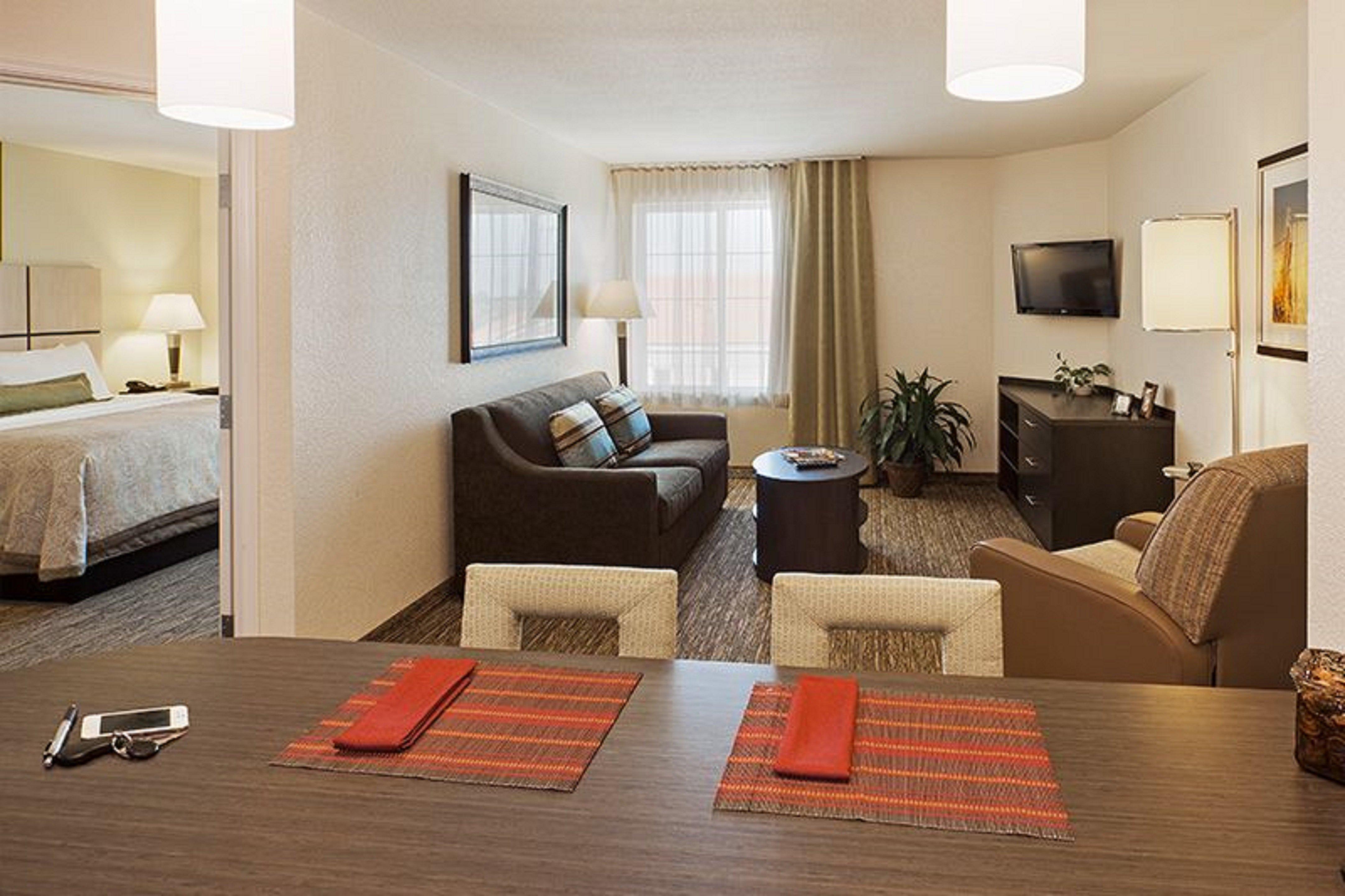 Candlewood Suites Pearl By Ihg Esterno foto