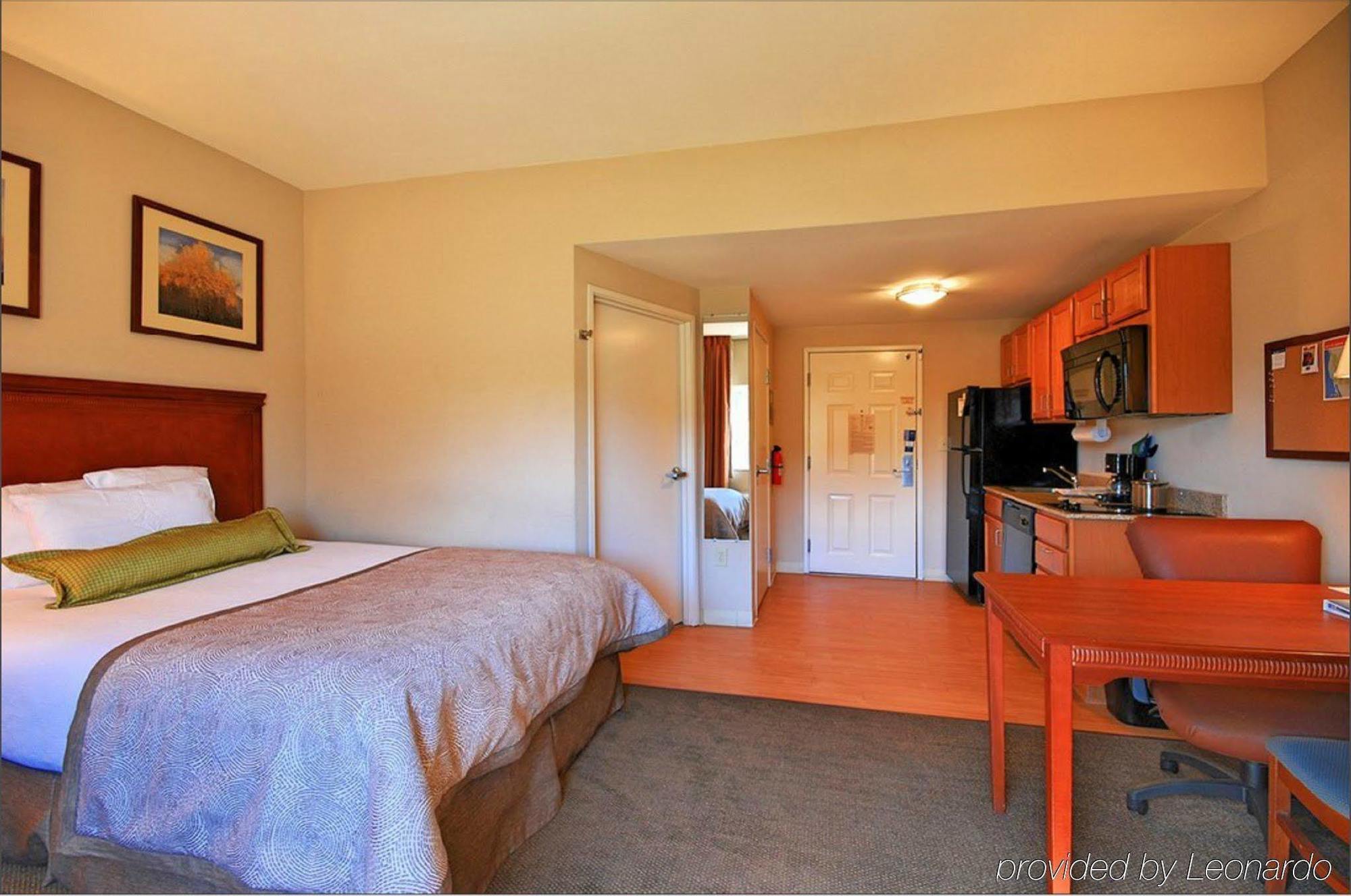 Candlewood Suites Pearl By Ihg Esterno foto